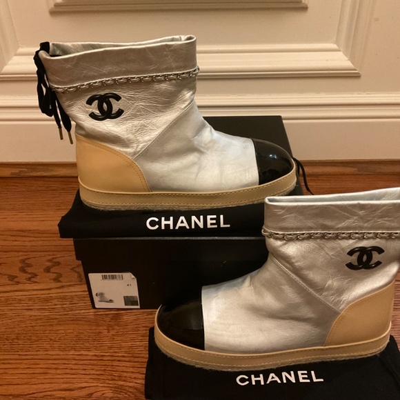 Chanel Leather Boots !! - Picture 5 of 10